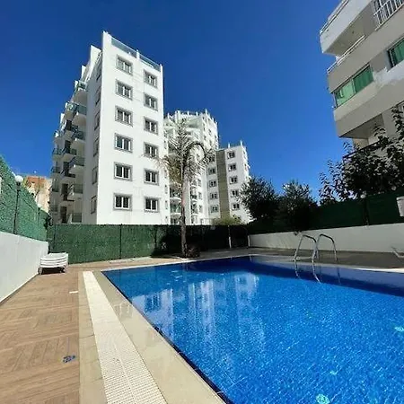 North Pool View Apartman *