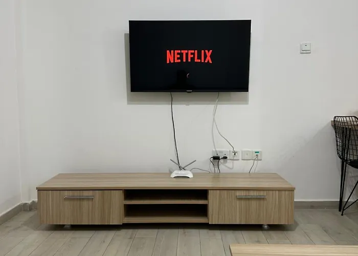 North With Pool Wiew Kyrenia Center キレニア