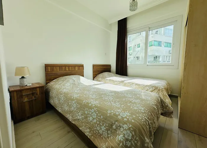 North With Pool Wiew Kyrenia Center アパート キレニア